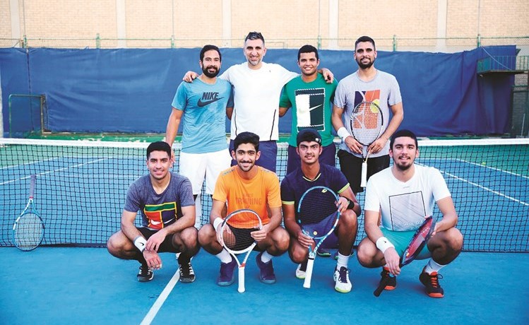 لاعبو منتخب التنس يستعدون بجدية ﻿
