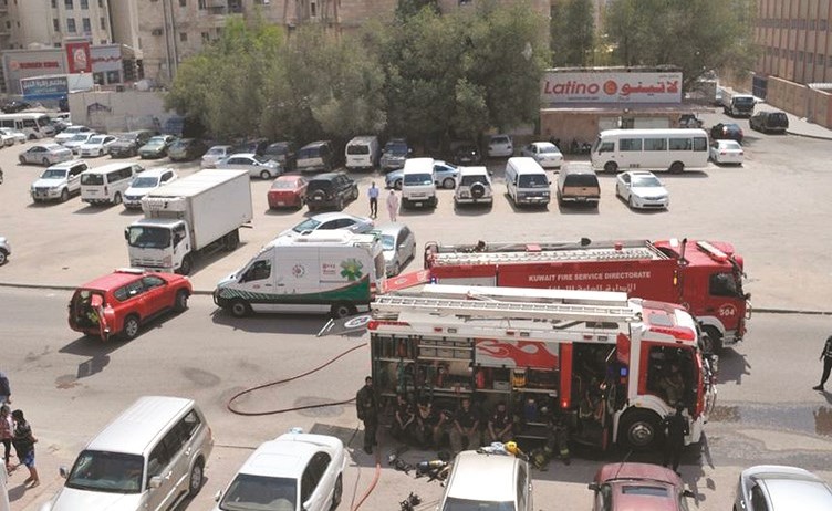 آليات الإطفاء هرعت للتعامل مع الحريق﻿
