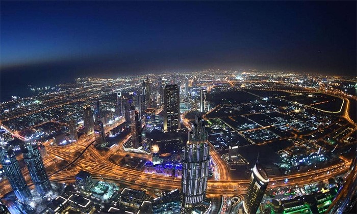 الإمارات تطلق استراتيجية لتصبح "الأسعد عالميا"