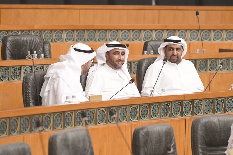 راكان النصف ومحمد الدلال وأسامة الشاهين﻿
