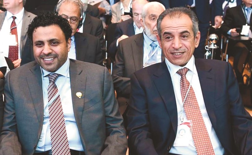 الوزيران د.حامد العازمي ومحمد الجبري خلال مشاركتهما في المنتدى﻿