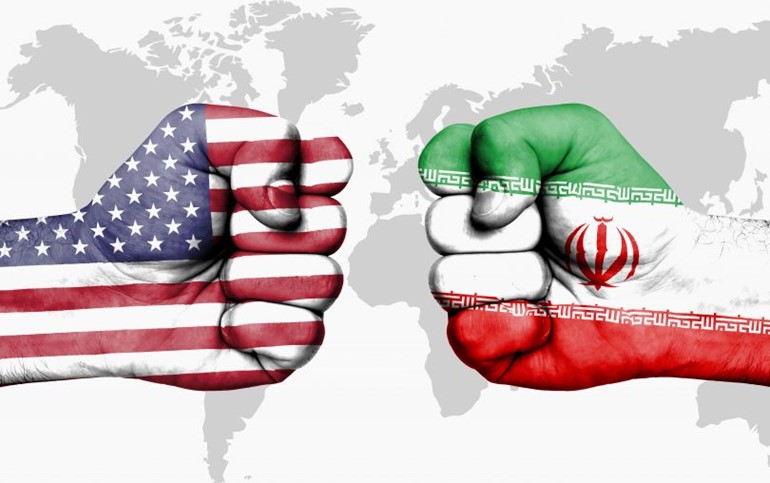 طهران تُلمح إلى مسؤولية واشنطن في الهجمات على الناقلات