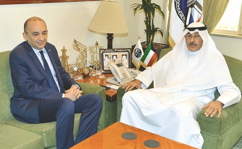 الشيخ فواز الخالد مستقبلا سفير جمهورية موريتانيا ﻿