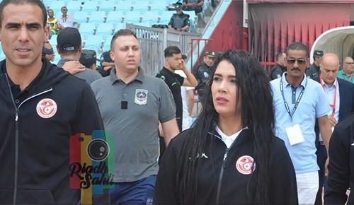 شاهد.. أول حكم تونسية تدير الجولة الختامية لدوري تونس