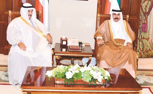 سمو ولي العهد الشيخ نواف الأحمد مستقبلا سمو الشيخ ناصر المحمد﻿