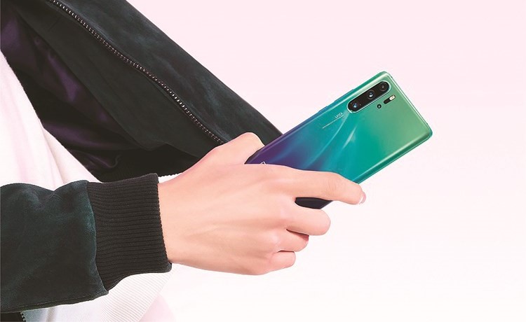 «الدوال فيو فيديو».. تحديث جديد لمستخدمي سلسلة هواتف HUAWEI P30