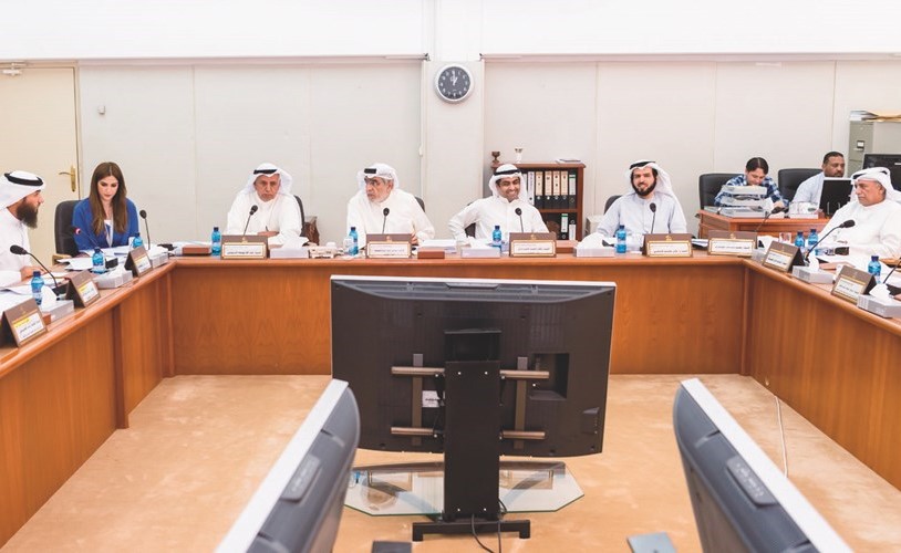 شعيب المويزري ود.عادل الدمخي ورياض العدساني وعدنان عبدالصمد وعبدالله الرومي وعلام الكندري﻿