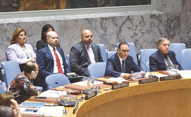 مندوب الكويت الدائم لدى الأمم المتحدة السفير منصور العتيبي ﻿