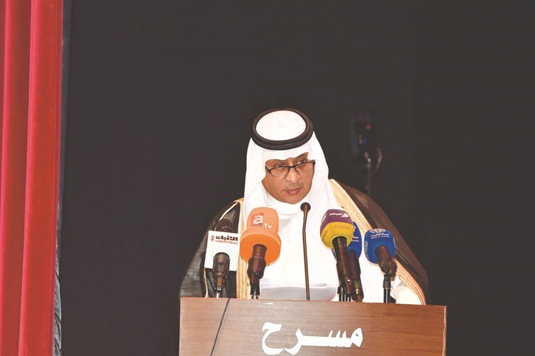 د.بدر الدويش أثناء إلقاء كلمته﻿