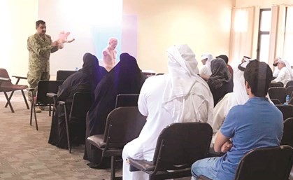 جانب من دورة الاسعافات الأولية ﻿