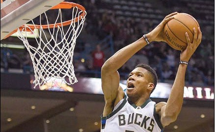 «الوحش اليوناني» أفضل لاعب في الـ «NBA»
