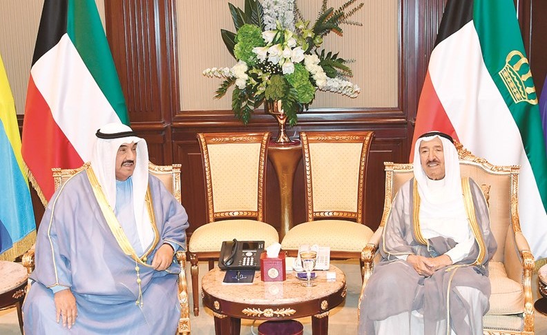 صاحب السمو الأمير الشيخ صباح الأحمد مستقبلا سمو الشيخ ناصر المحمد﻿