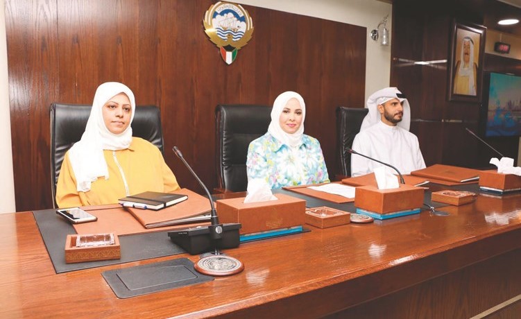 نادية الهملان خلال الورشة ﻿