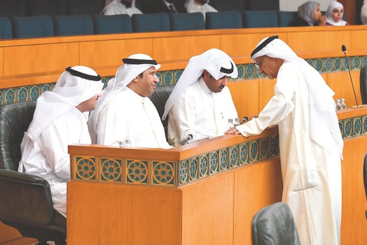 د. خليل عبدالله وفراج العربيد والحميدي السبيعي وثامر السويط﻿