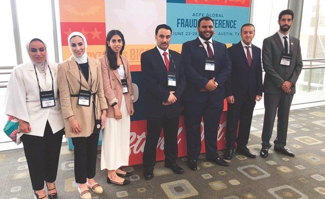 سعد الحرمل العجمي ووفد ديوان المحاسبة خلال المشاركة في المؤتمر ﻿