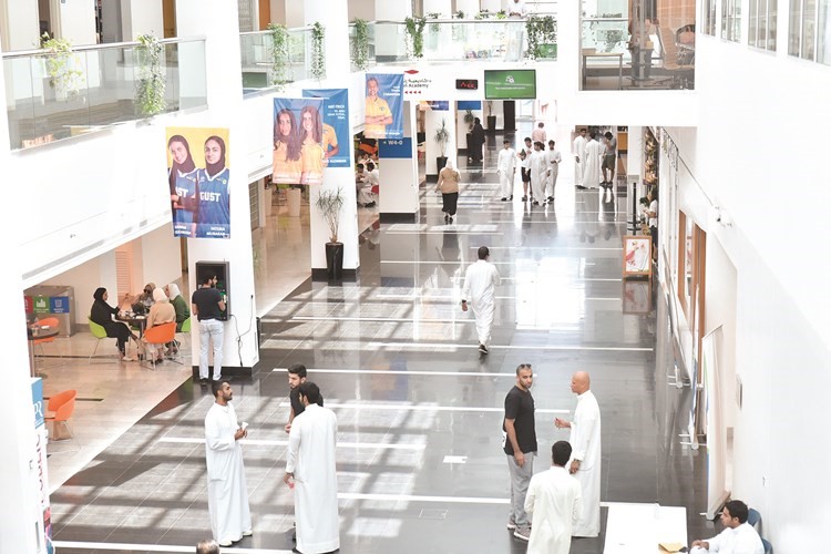 حرم مبنى جامعة الخليج للعلوم والتكنولوجيا يلبي الاحتياجات الطلابية﻿