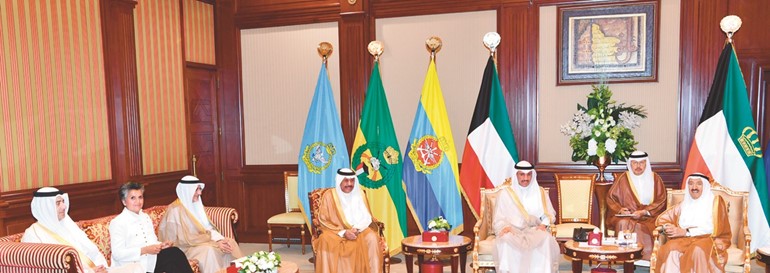 صاحب السمو الأمير الشيخ صباح الأحمد ورئيس مجلس الأمة مرزوق الغانم وحمد الهرشاني ود.خليل عبدالله وصفاء الهاشم ود.عودة الرويعي﻿