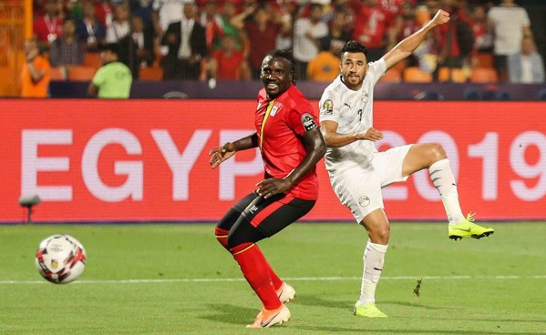 مصر تنال "العلامة الكاملة" بفوزها على اوغندا في كأس افريقيا