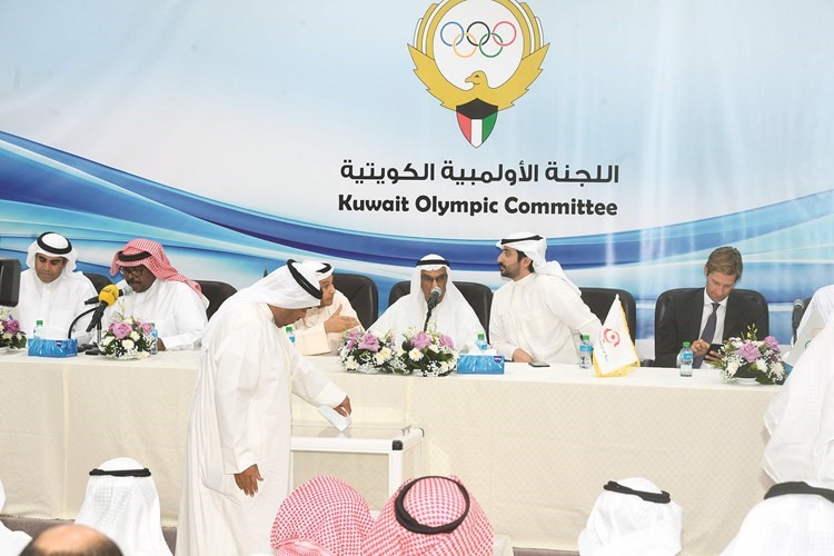 الشيخ خالد البدر يدلي بصوته﻿