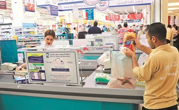 كارفور تسعى للحد من استخدام الأكياس البلاستيكية﻿