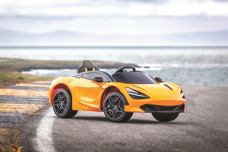 ماكلارين 720S Ride - On الجديدة تزرع في الجيل الجديد حب السيارات الخارقة