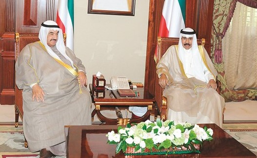 سمو ولي العهد الشيخ نواف الأحمد مستقبلا سمو الشيخ ناصر المحمد﻿