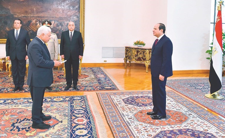  القاضي عبدالله أمين رئيس محكمة النقض الجديد يؤدي اليمين أمام الرئيس عبدالفتاح السيسي أمس﻿