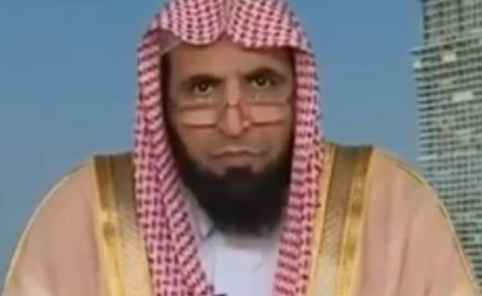 بالفيديو.. الداعية الغامدي: صلاة الجماعة سنة ولا إلزام بإغلاق المحال..!