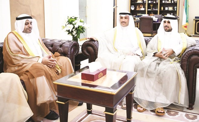 الرئيس الغانم والشيخ فهد الناصر ومحمد الجبري﻿