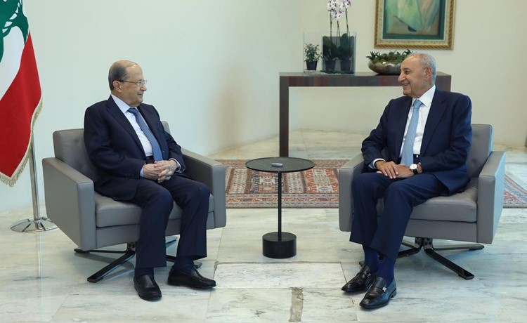 الرئيس العماد ميشال عون مستقبلا رئيس مجلس النواب نبيه بري في بعبدا	(محمود الطويل)﻿