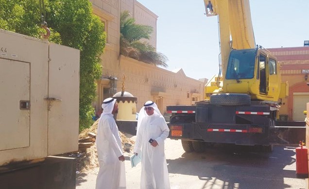 جانب من إزالة التعديات في القصر﻿