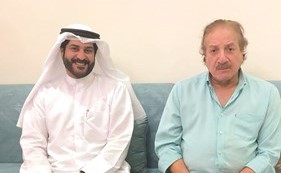 الفنان محمد المنصور حاضرا ﻿