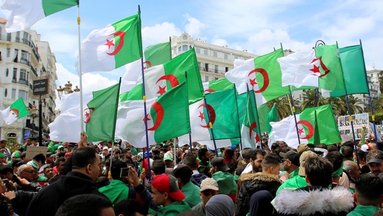 الجزائر تعلن عن إحباط مخطط إرهابي لاستهداف مسيرات الحراك عبر عدة مناطق في البلاد