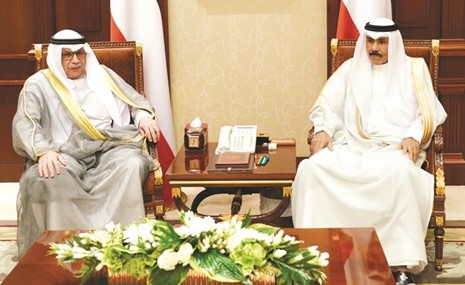 سمو ولي العهد الشيخ نواف الأحمد مستقبلا الشيخ خالد الجراح ﻿