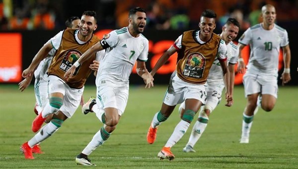 "محاربو الصحراء" يلحقون بالسنغال إلى نهائي كأس افريقيا