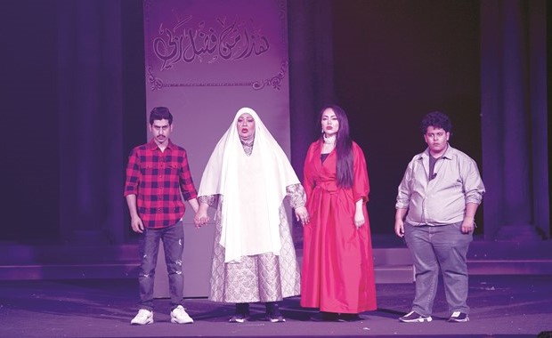  ومع فوز الشطي وعبدالله المسلم في مشهد من المسرحية﻿