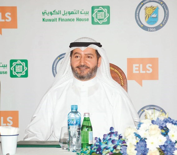 حمد المرزوق متحدثا ﻿