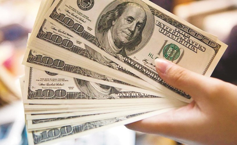 صندوق النقد: الدولار أعلى من قيمته الحقيقية بـ 12%