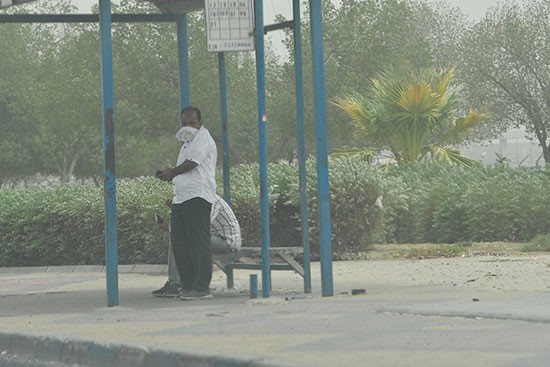 "الأرصاد" تحذر من رياح قوية محمّلة بالغبار تزيد سرعتها عن 70 كلم في الساعة