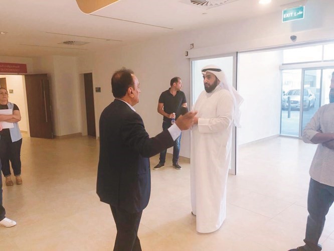 الشيخ د.باسل الصباح خلال تفقده مستشفى الجهراء الجديد ﻿