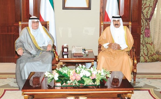 سمو ولي العهد الشيخ نواف الأحمد خلال استقباله الشيخ خالد الجراح﻿
