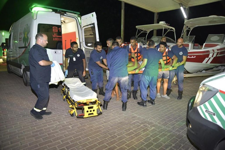 وفاة مواطن وإصابتين جراء تصادم بين طرادين مقابل شاطئ رأس السالمية