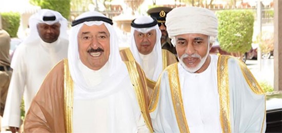 صاحب السمو الأمير الشيخ صباح الأحمد وسلطان عمان قابوس بن سعيد (أرشيفية) 