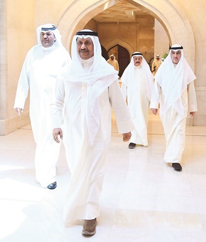 سمو الشيخ جابر المبارك في طريقه لترؤس الاجتماع الأسبوعي لمجلس الوزراء﻿