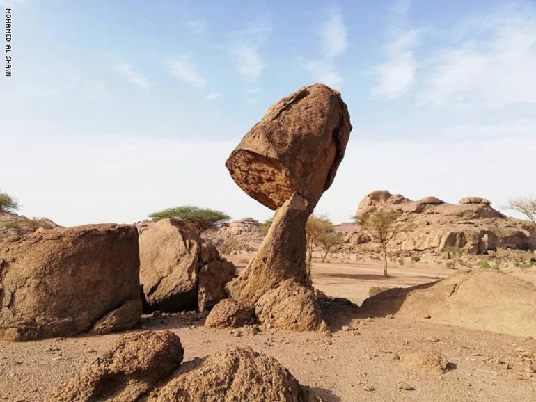 بالفيديو.. رحّالة يعبر أكثر من مليوني كيلومتر بالسعودية لتوثيق طبيعتها.. هل سبق أن رأيت هياكل غريبة كهذه؟