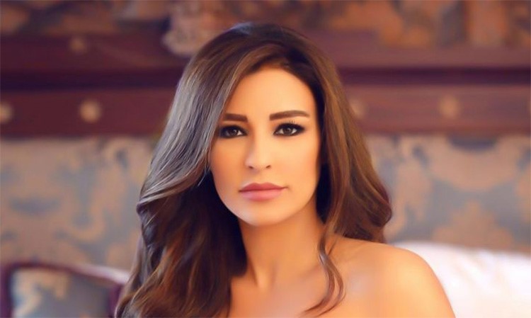 ماغي بوغصن تخضع لعملية استئصال ورم في الرأس