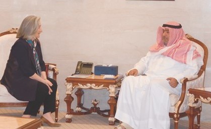 الشيخ ثامر العلي مستقبلا السفيرة الفرنسية ماري ماسدوبوي﻿