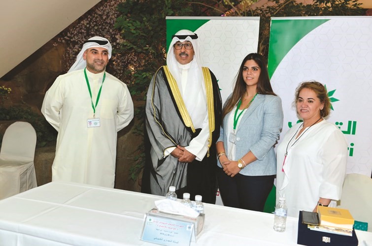 الخالد في جناح البنك التجاري﻿