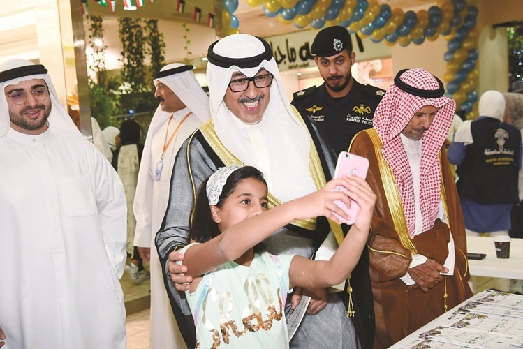 سيلفي بالمناسبة	(أحمد علي) ﻿