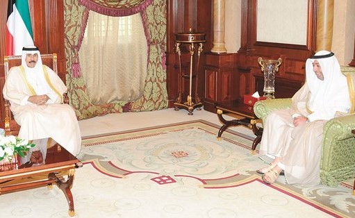 سمو ولي العهد الشيخ نواف الأحمد مستقبلا الشيخ طلال ناصر العذبي﻿